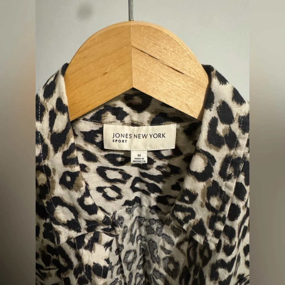 Jones New York Leopard Button Down Shirt - Picture 2 of 4
